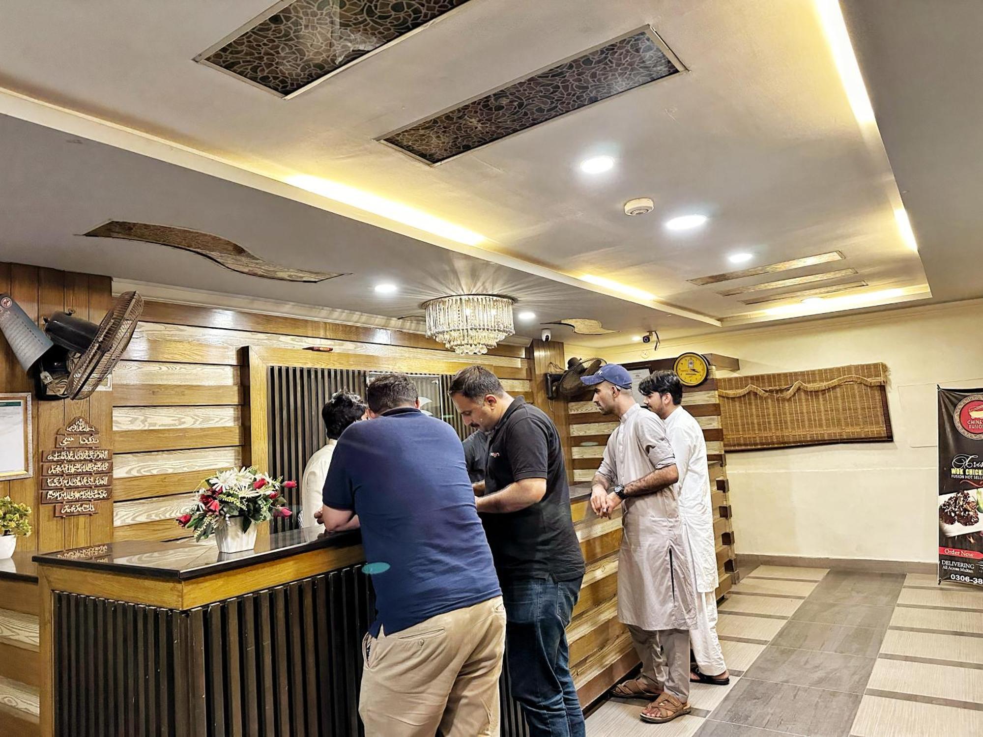 The Grand Hotel Multan Exterior foto