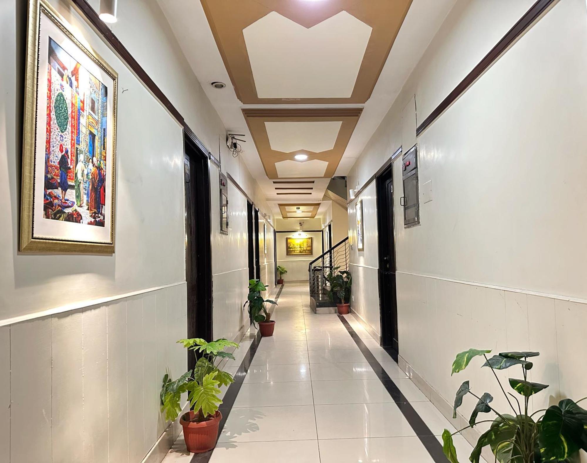 The Grand Hotel Multan Exterior foto